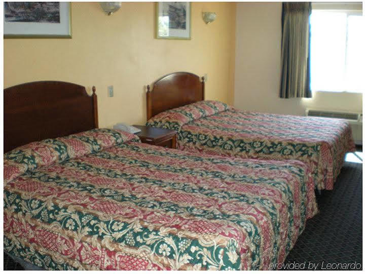 Hotel Corona Ca - Hwy 91 Exterior photo