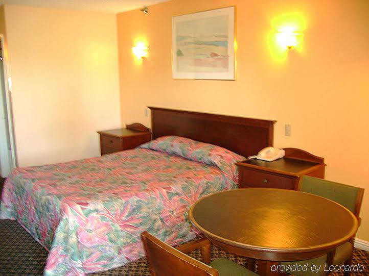 Hotel Corona Ca - Hwy 91 Exterior photo